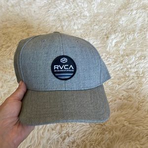 LAST CHANCE SALE 💢 RVCA HAT